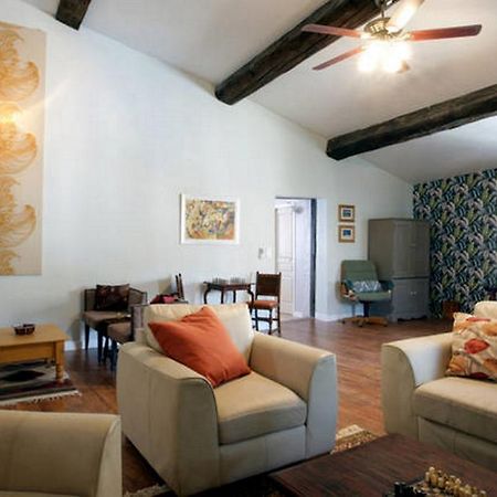 Maison De Textile Apartment Montolieu Bagian luar foto