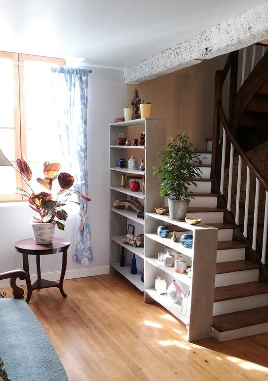 Maison De Textile Apartment Montolieu Bagian luar foto